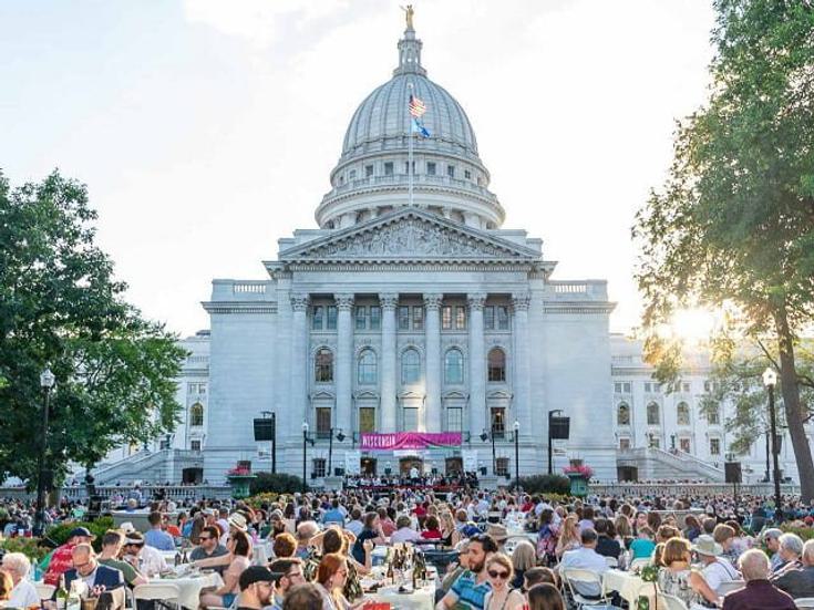 Music Concerts on the Square audience 2 ic